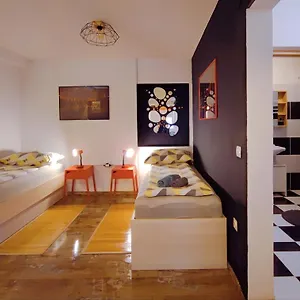  Gostinjska kuća Ivana